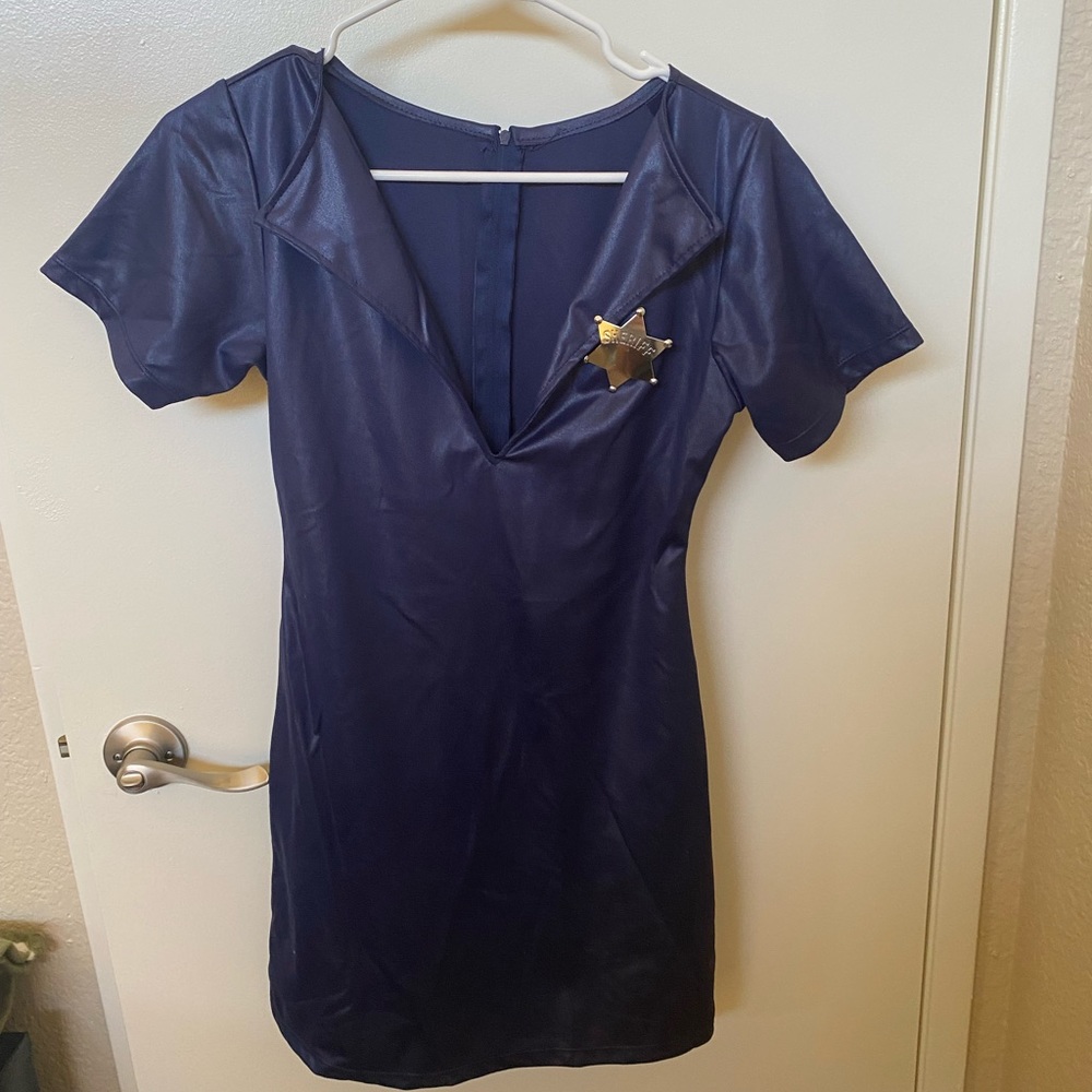 Sexy police officer Halloween costume
